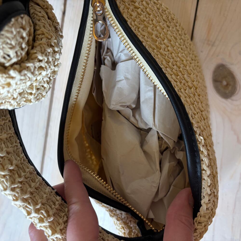 A New Day NWT Women's Faux Leather Woven Straw Shoulder Bag Zip Close - Picture 6 of 6